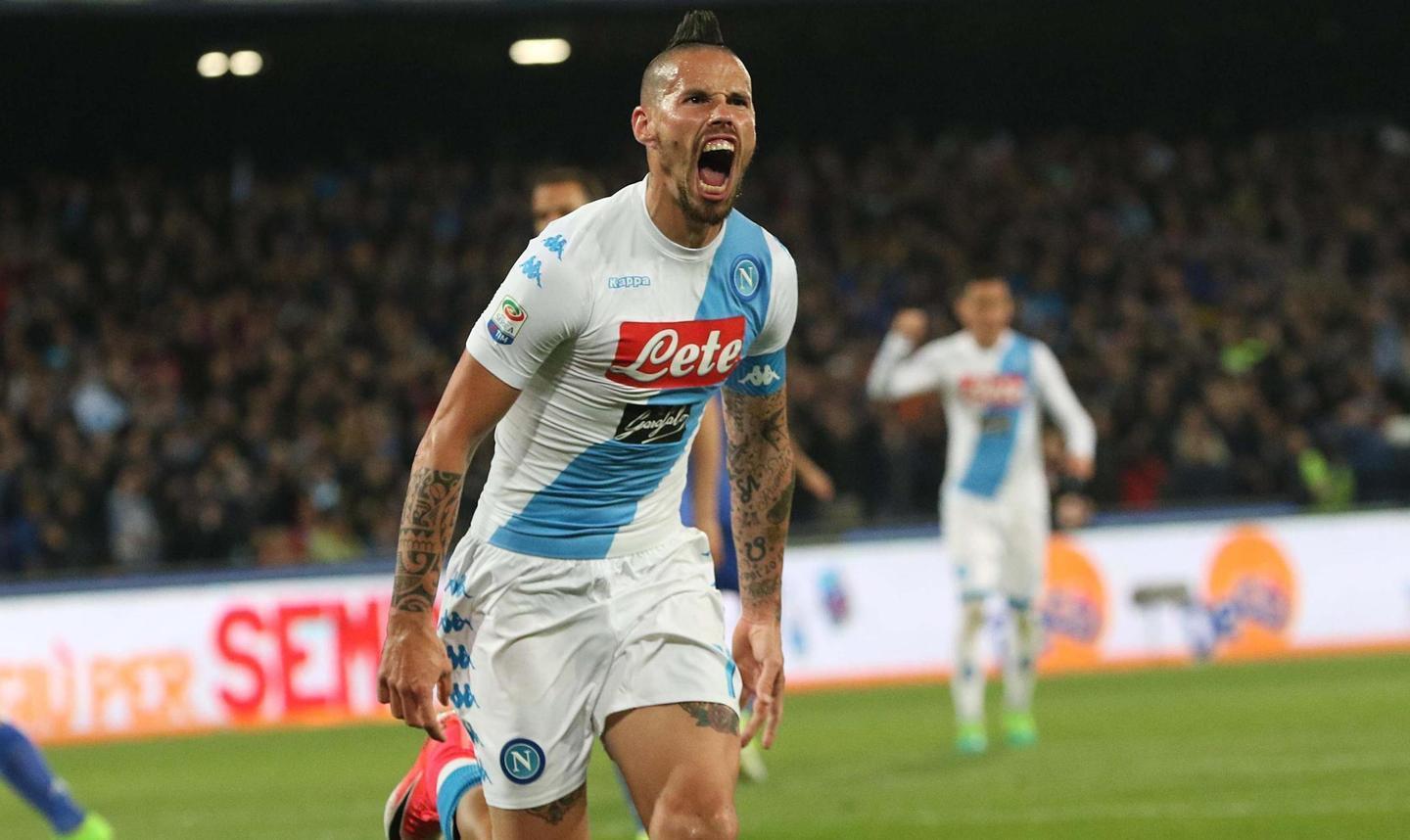 Il Napoli fa la voce grossa  La Juve frena al San Paolo 