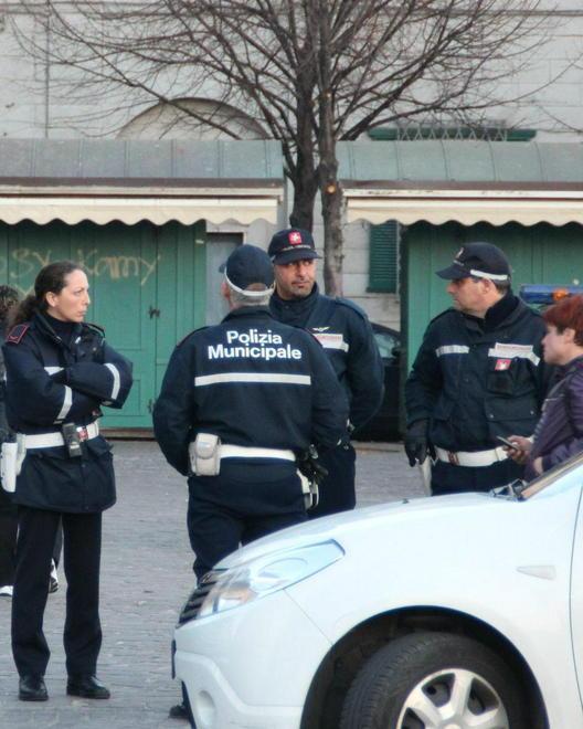 Bimbo di un anno azzannato al volto da un cane 