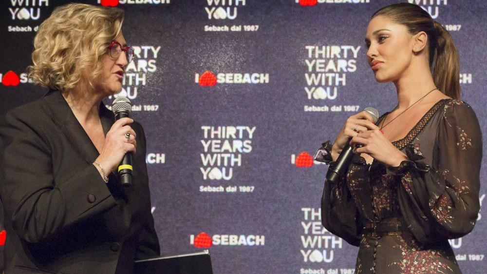 A destra Belen Rodriguez alla festa Sebach