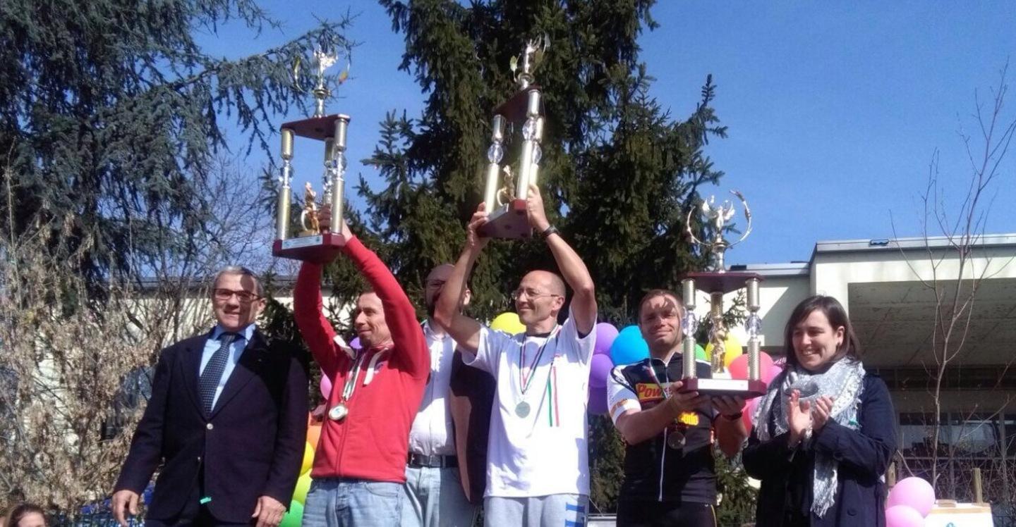  Self Transcendence  di Cesano Boscone: Notarangelo di bronzo