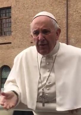 Francesco e i cresimandi «Il Papa ci ha caricati» 