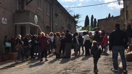 Genitori in allarme, si affidano a un legale