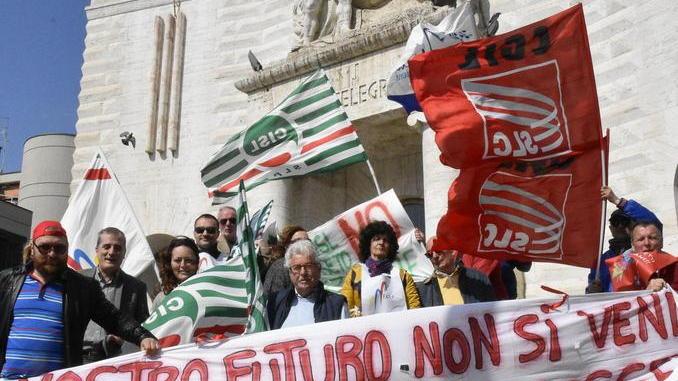 Sindacati contro la privatizzazione di Poste