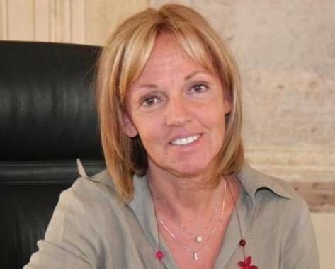 Donatella Buonriposi scende in campo e “striglia” Santini 