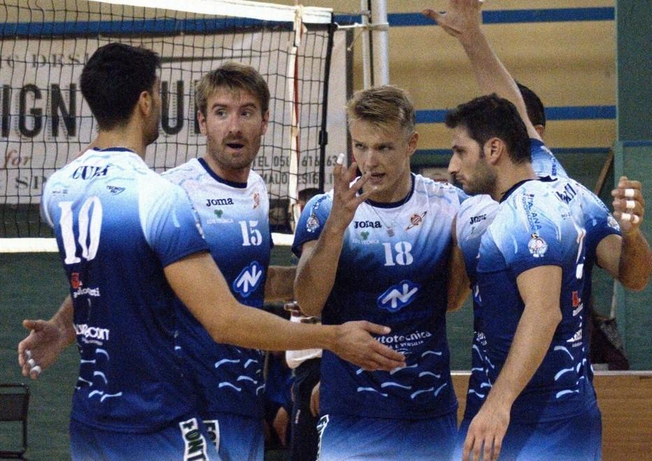 Una Pallavolo Massa mostruosa 