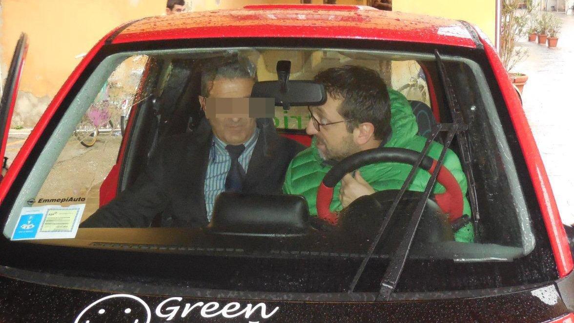 Comune rimborsa le multe prese dall’ex sindaco