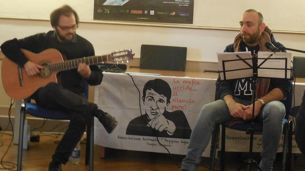 Musica e parole su Mafia Caporale
