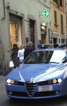 Le occupano casa abusivamente 