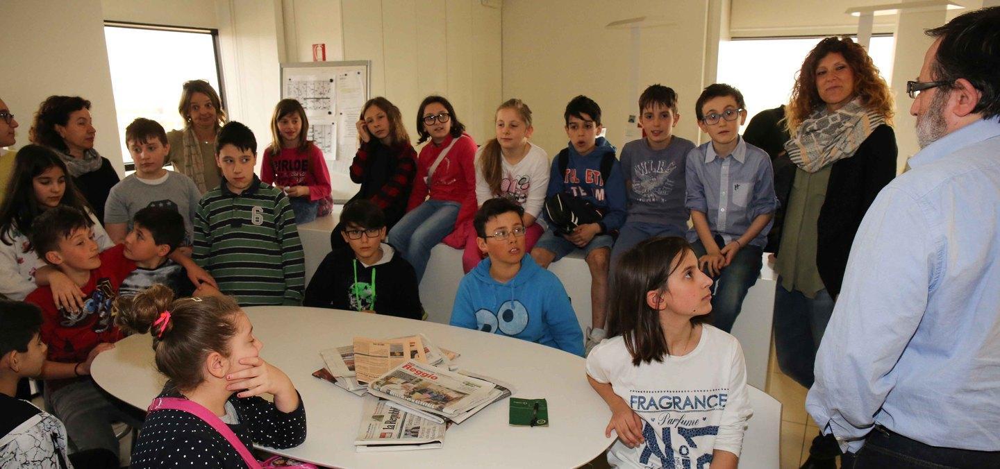 Le quinte elementari in visita alla redazione della Gazzetta