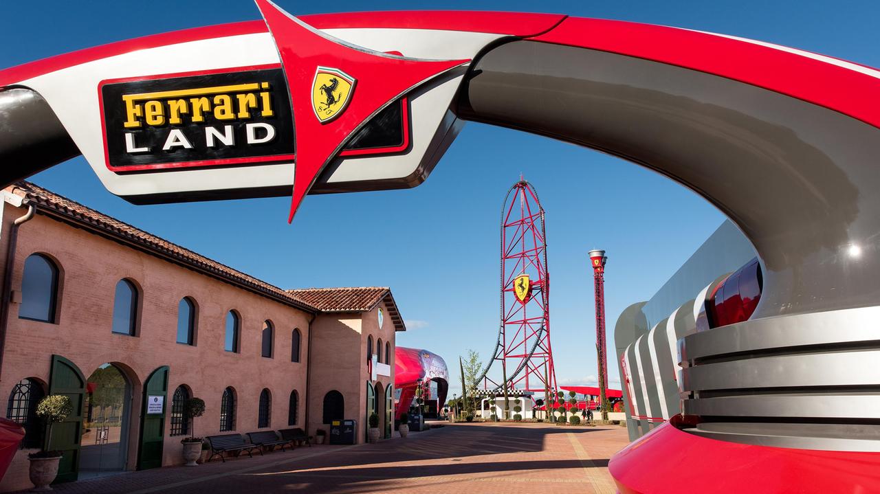 Piero Ferrari in Spagna inaugura "Ferrari Land": "Perchè non a Maranello? Perchè abbiamo già 2 musei da 500 mila visitatori l'anno"