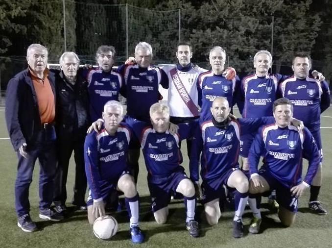 La finale è Veterani-Calcio Shop 