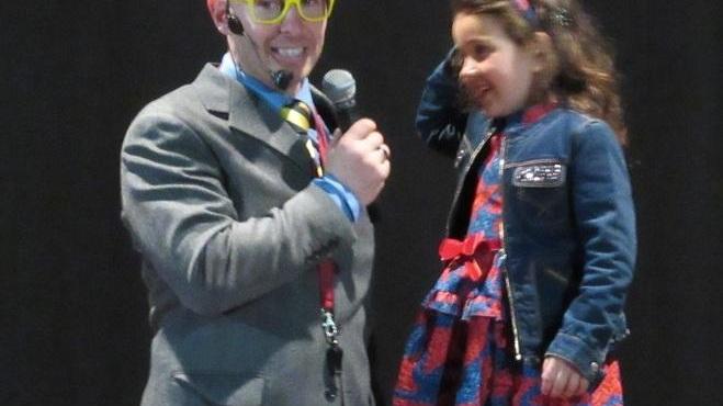 Il comico “Mr. Lui” si esibisce in tandem con Chiara Masetti