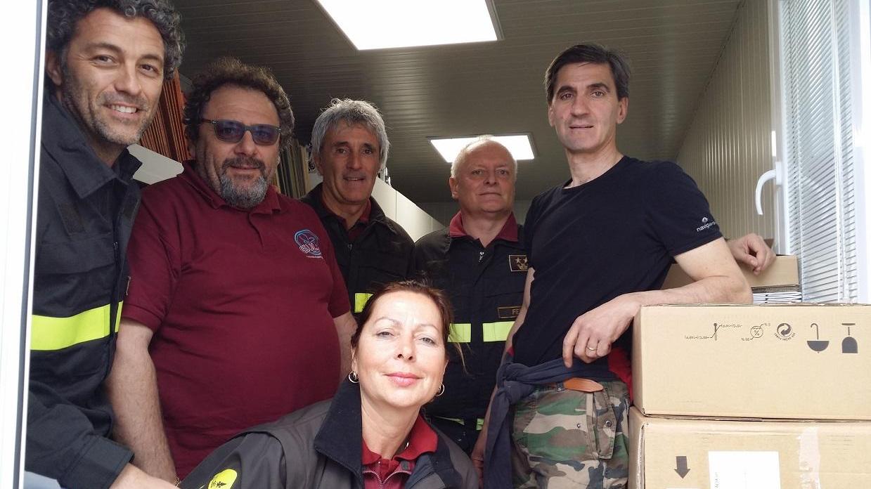 I volontari e vigili del fuoco ad Arquata