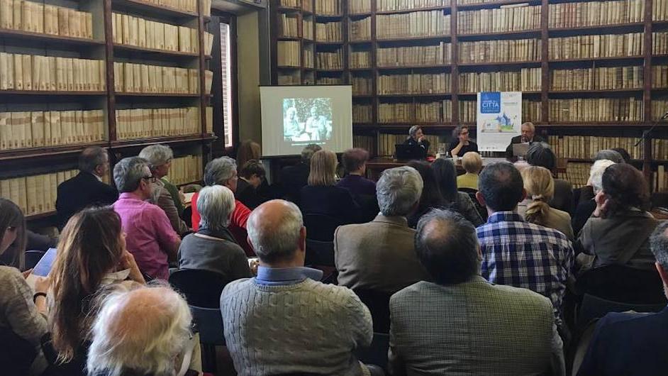 Leggere la città, applausi per il documentario sull’Italia di Moscati