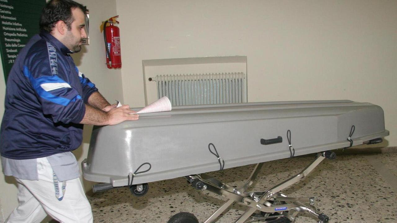 Sparò alla moglie in ospedale Confermata la condanna