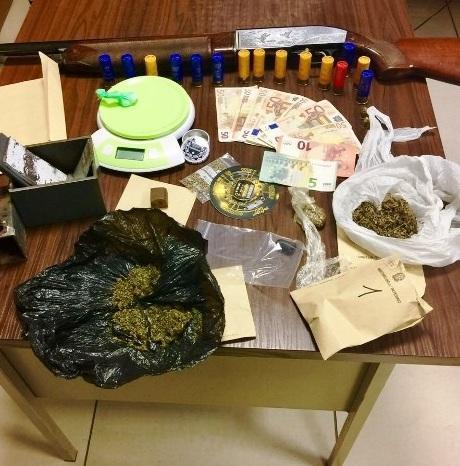 Droga e armi dentro casa 31enne in cella 