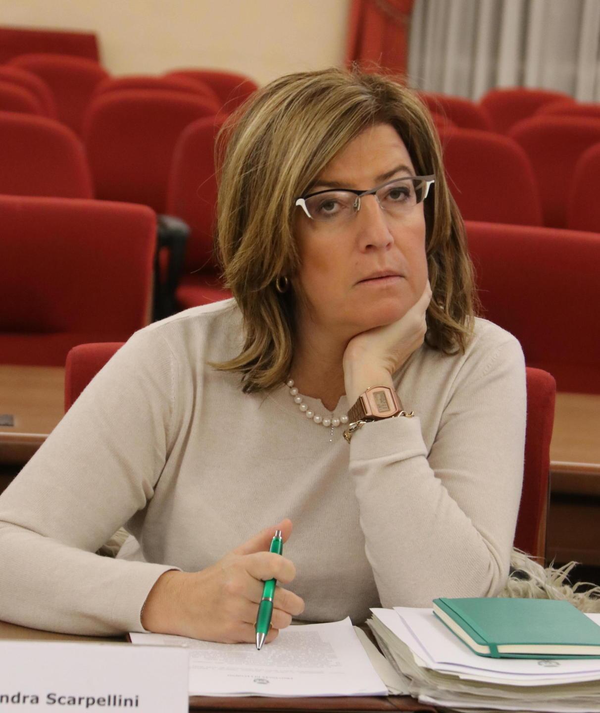 Gli alunni delle medie in classe a metà 
