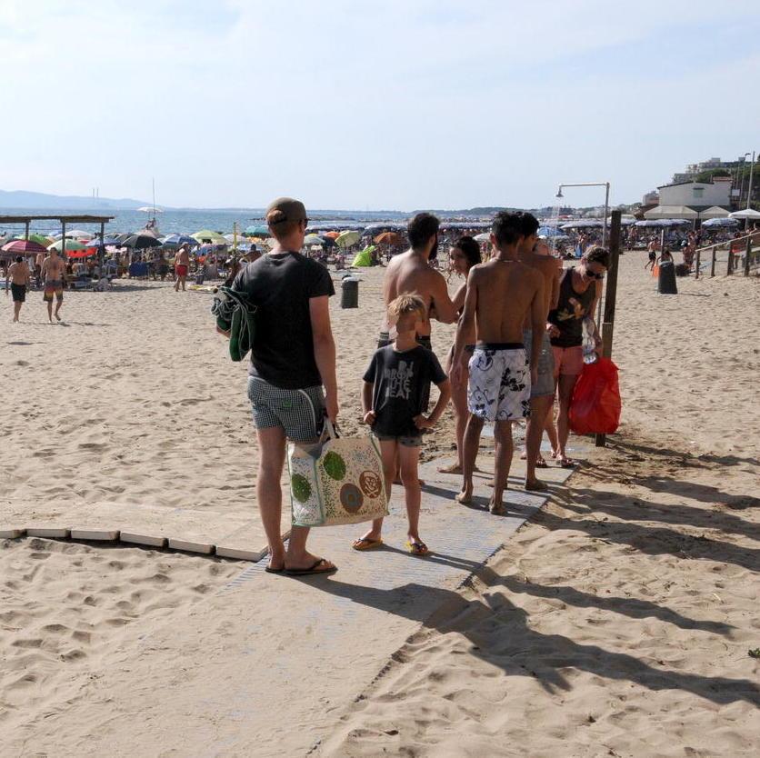 Rifondazione: «No a nuove concessioni La spiaggia deve essere tutelata»