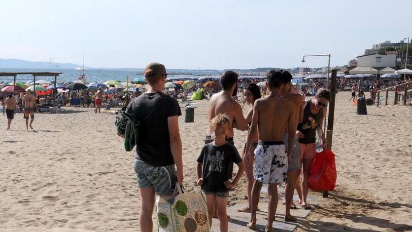 Rifondazione: «No a nuove concessioni La spiaggia deve essere tutelata»