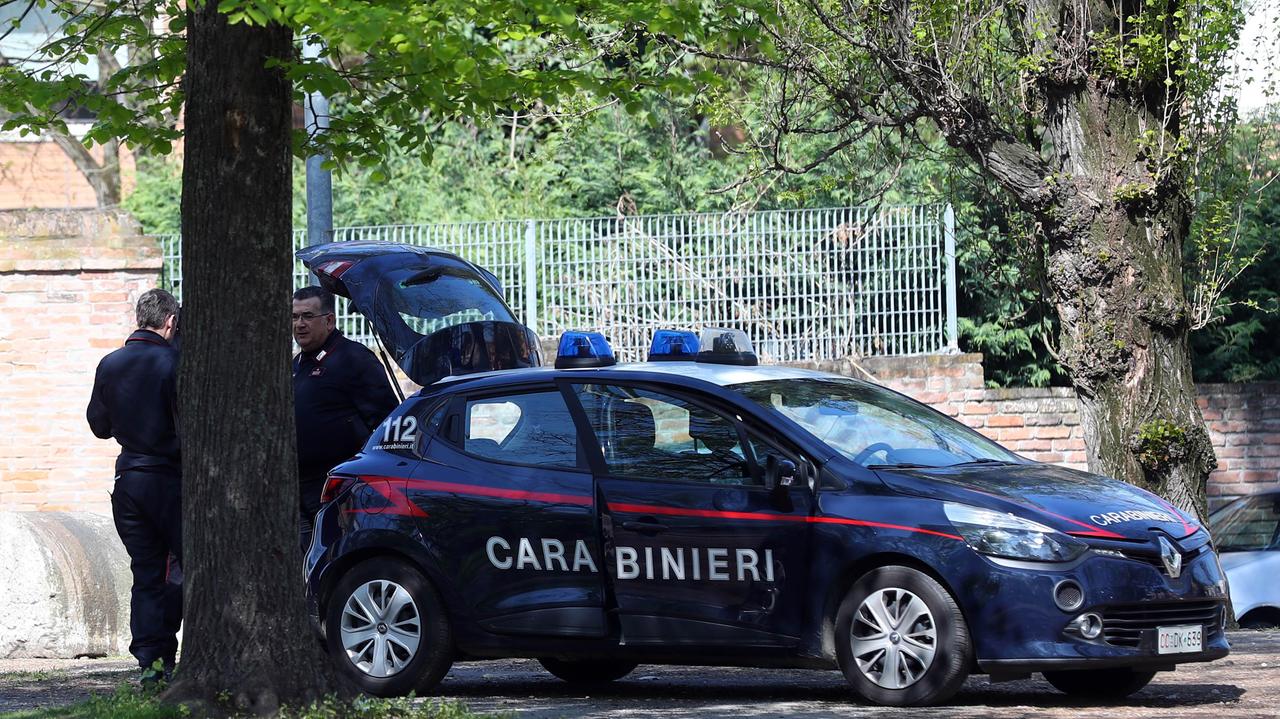Controlli dei carabinieri di Ferrara in zona Gad