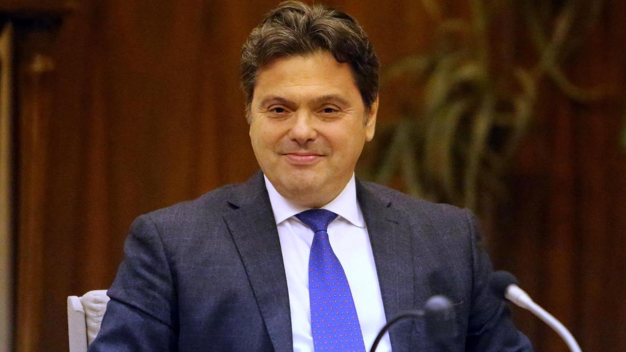 Modena, assemblea Bper: vince la continuità