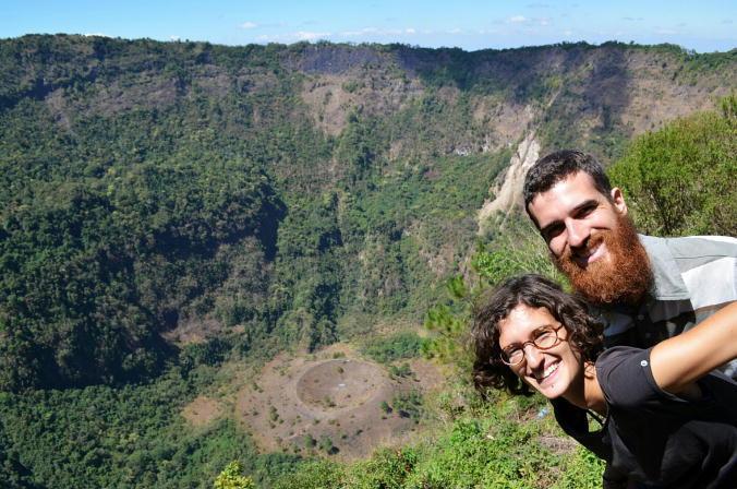 Martina Pagnini e Andrea Ongaro in uno dei tanti magnifici posti visitati nel loro lungo viaggio