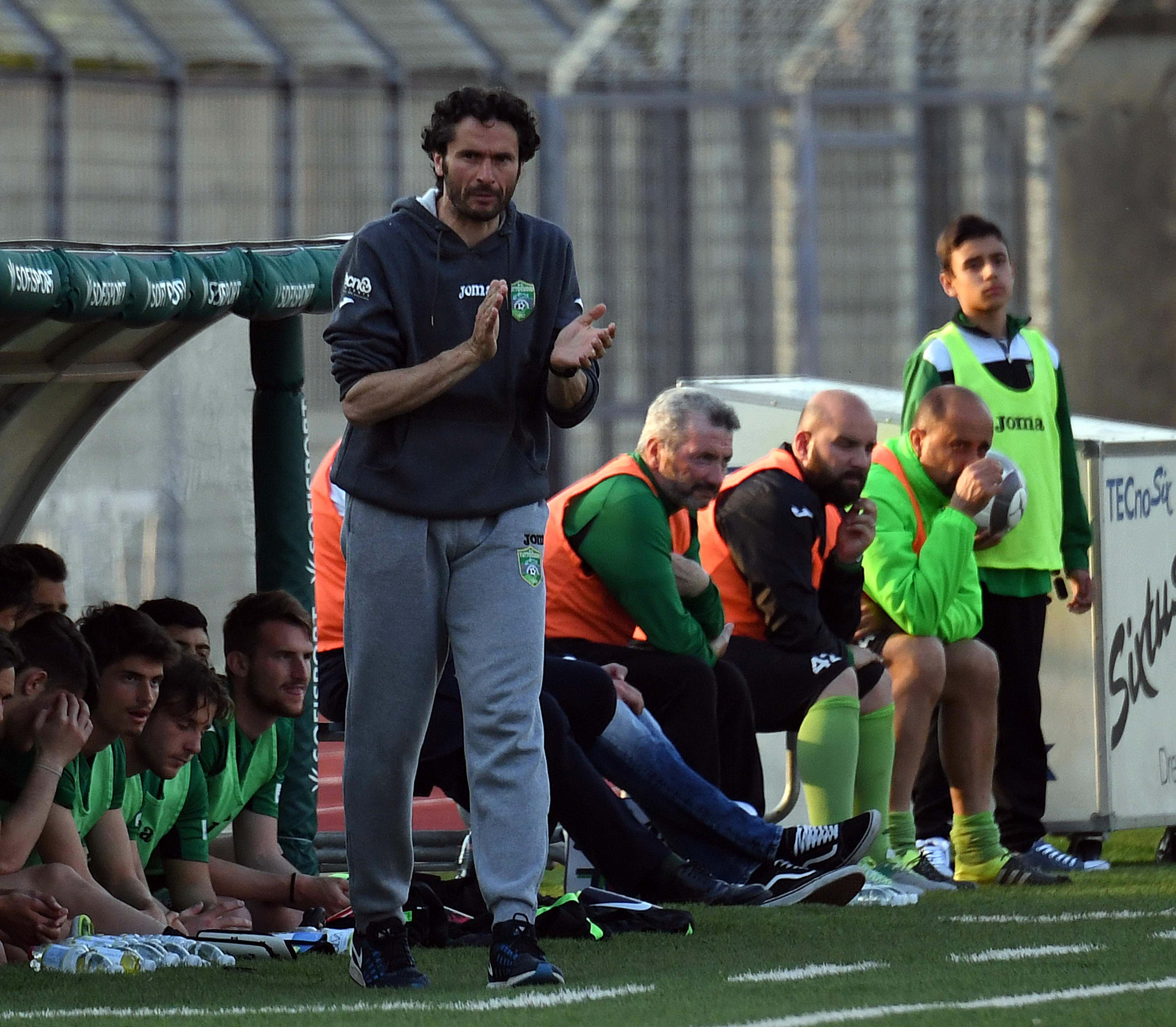 Ancora una sconfitta per la formazione allenata da mister Fiasconi (foto Silvi)