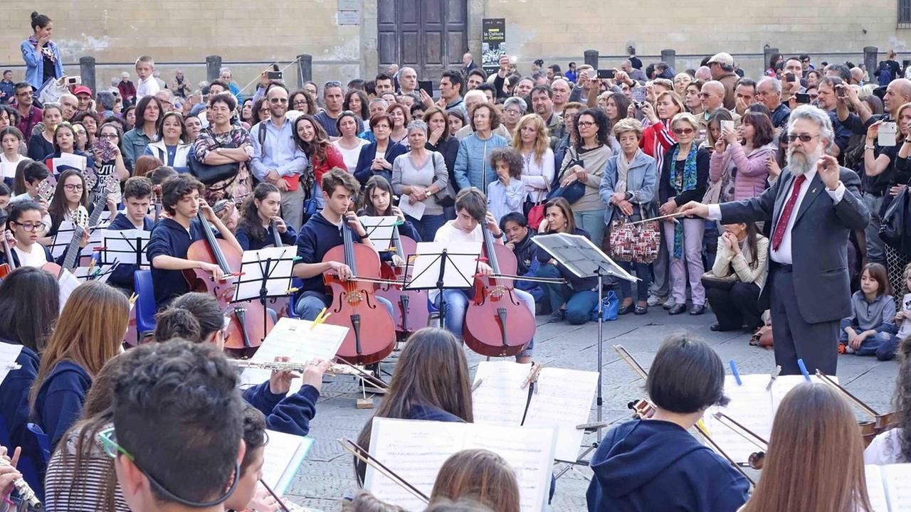 "Leggere la città" porta in piazza l’Inno alla Gioia suonato dai bambini