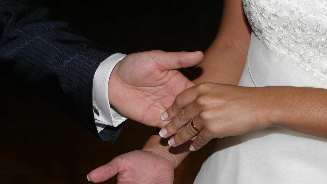 Nozze inventate L’imprenditore accusa la “sposa”
