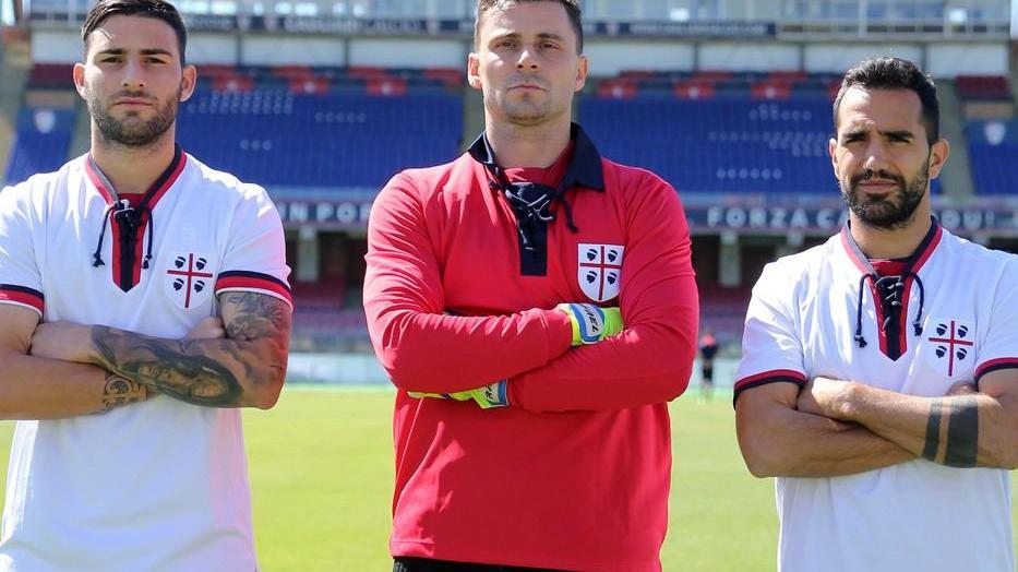 Il Cagliari punta ancora su Borriello e Sau