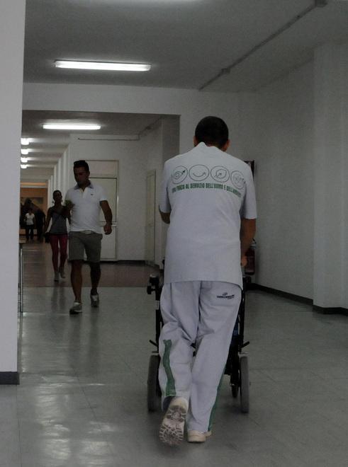 «Urgente la selezione infermieri» 