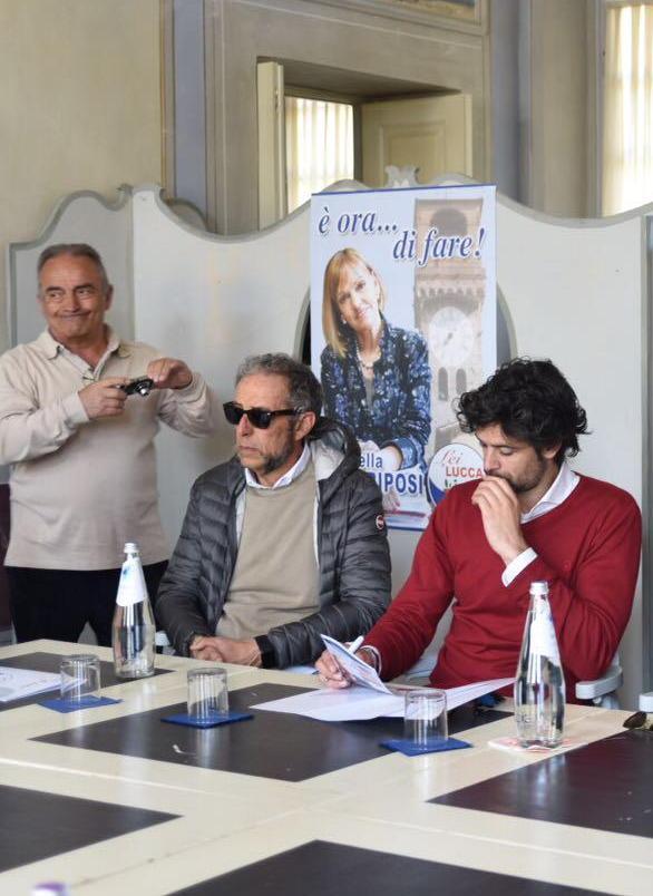 «Punto al ballottaggio» Buonriposi si candida e fa l’anti-Santini 