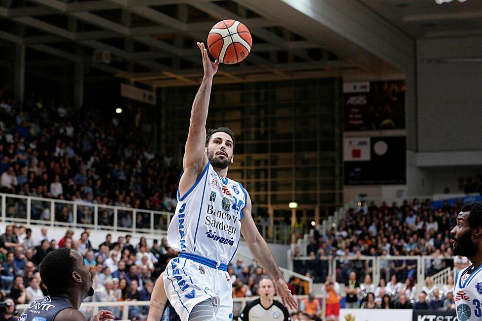 Dinamo Sassari, nuova impresa verso i playoff: vittoria fondamentale su Capo d'Orlando 