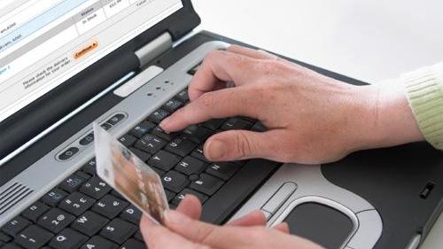 Falsa vendita di auto on line, due denunce