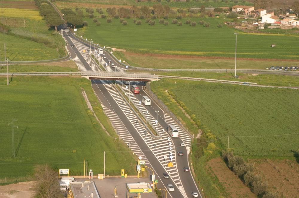 Un tratto dell'Aurelia a sud di Grosseto (foto Enzo Russo)