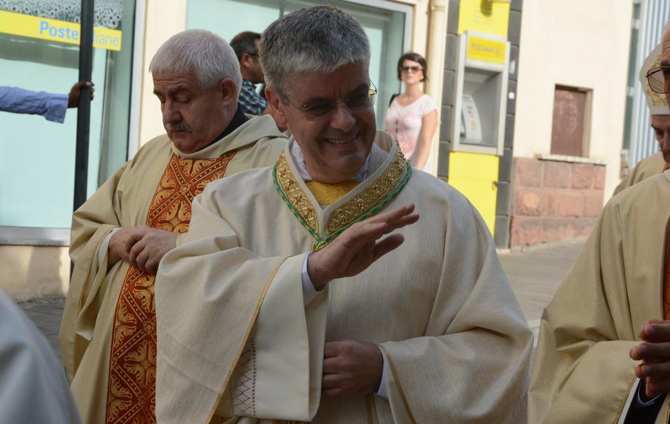 Il vescovo: no a discriminazioni e divisioni 