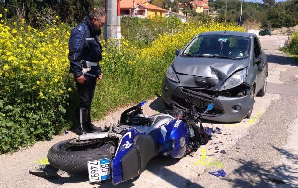 Sassari, scontro auto-moto a San Giorgio: due feriti 