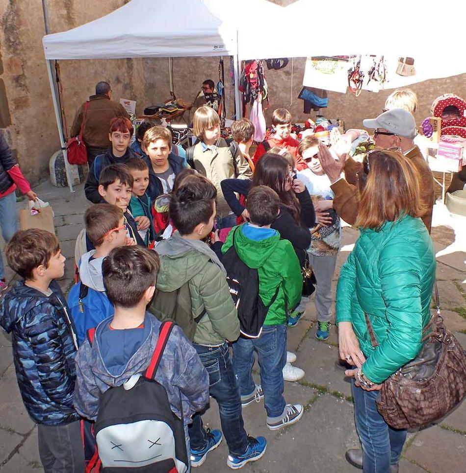 Folla nelle strade del centro  per la Fiera Orto & Giardino 