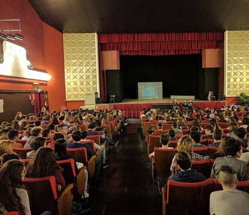 Contro il bullismo sulla scena (e nella vita)