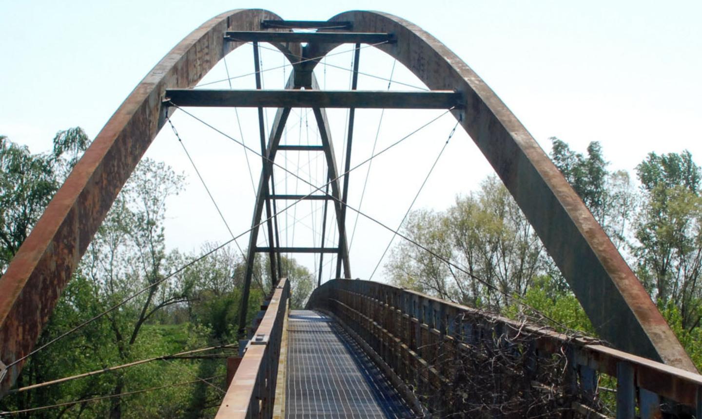 Un ponte tra le vie di fuga