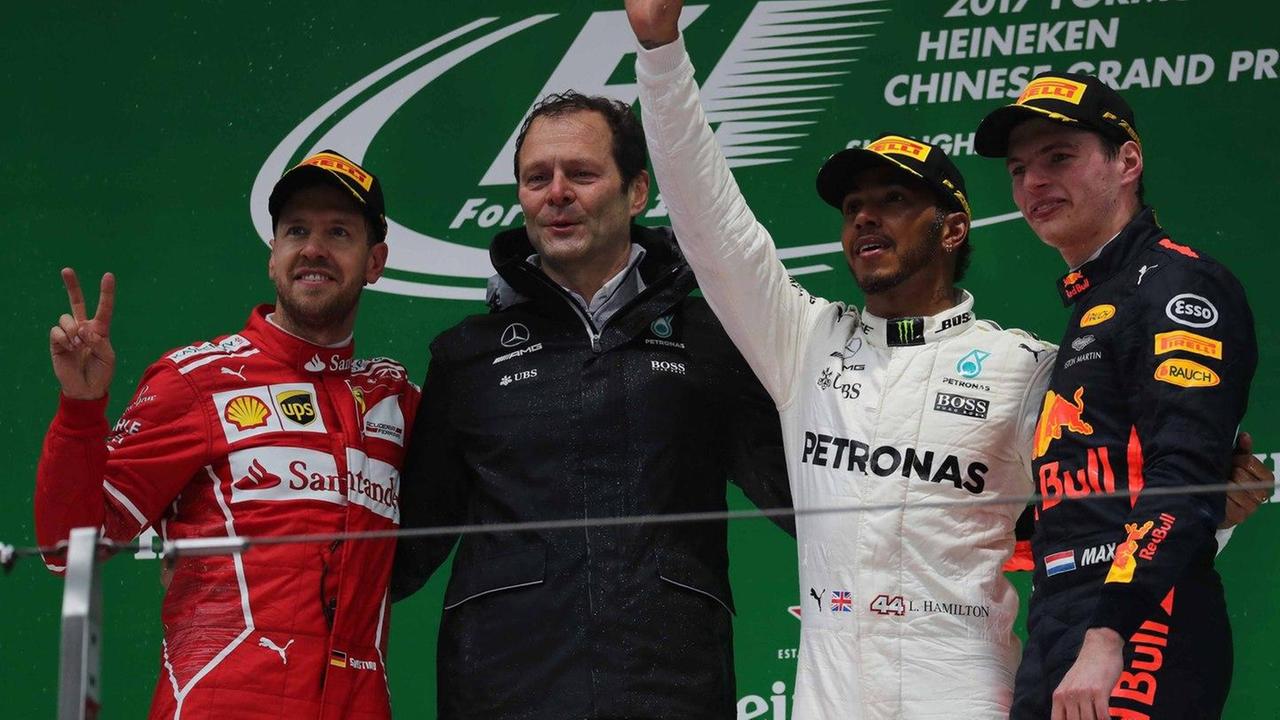 Hamilton, a Shanghai è subito rivincita