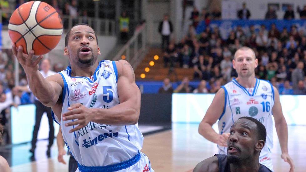 Basket, il gruppo Dinamo mette i playoff in cassaforte. E intravede il terzo posto