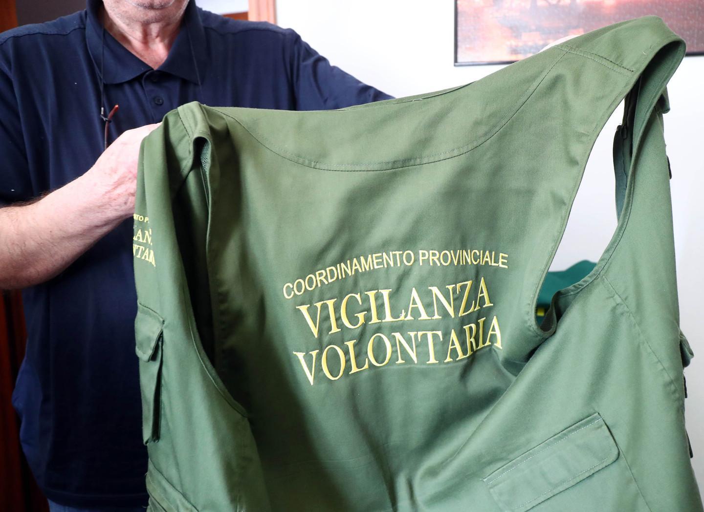 Il gruppo dei volontari ambientalisti “armati” solo del libretto delle multe