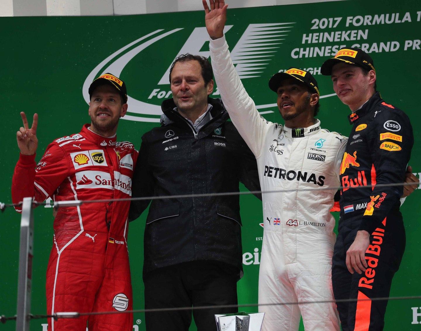 Hamilton, a Shanghai è subito rivincita 