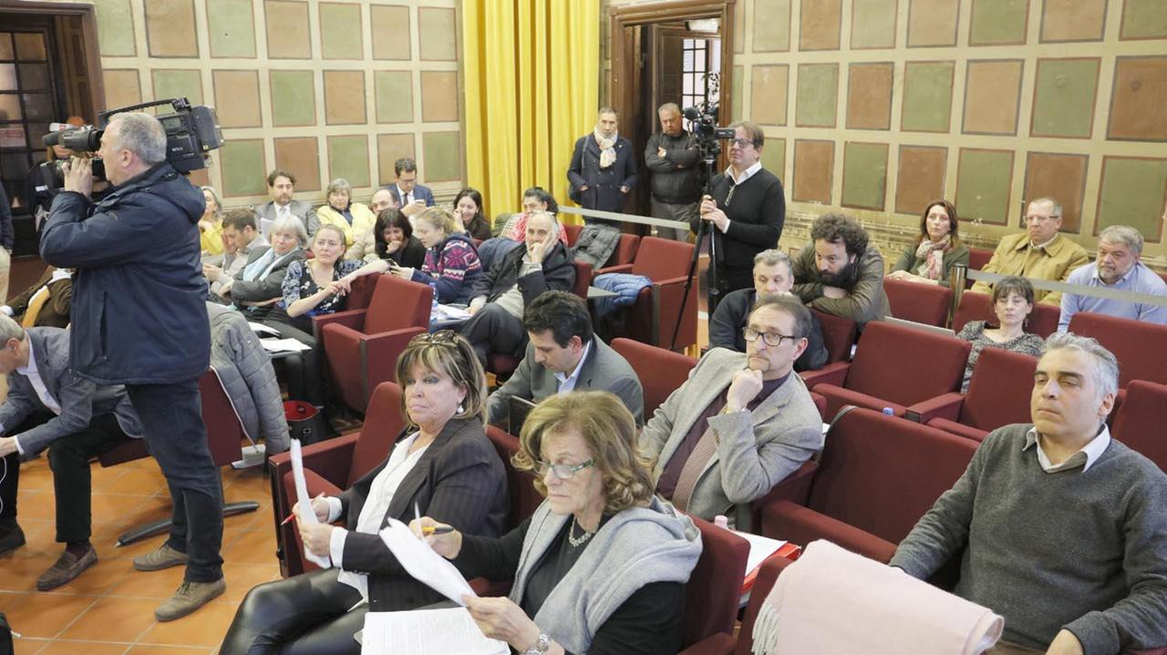 Una seduta del consiglio comunale