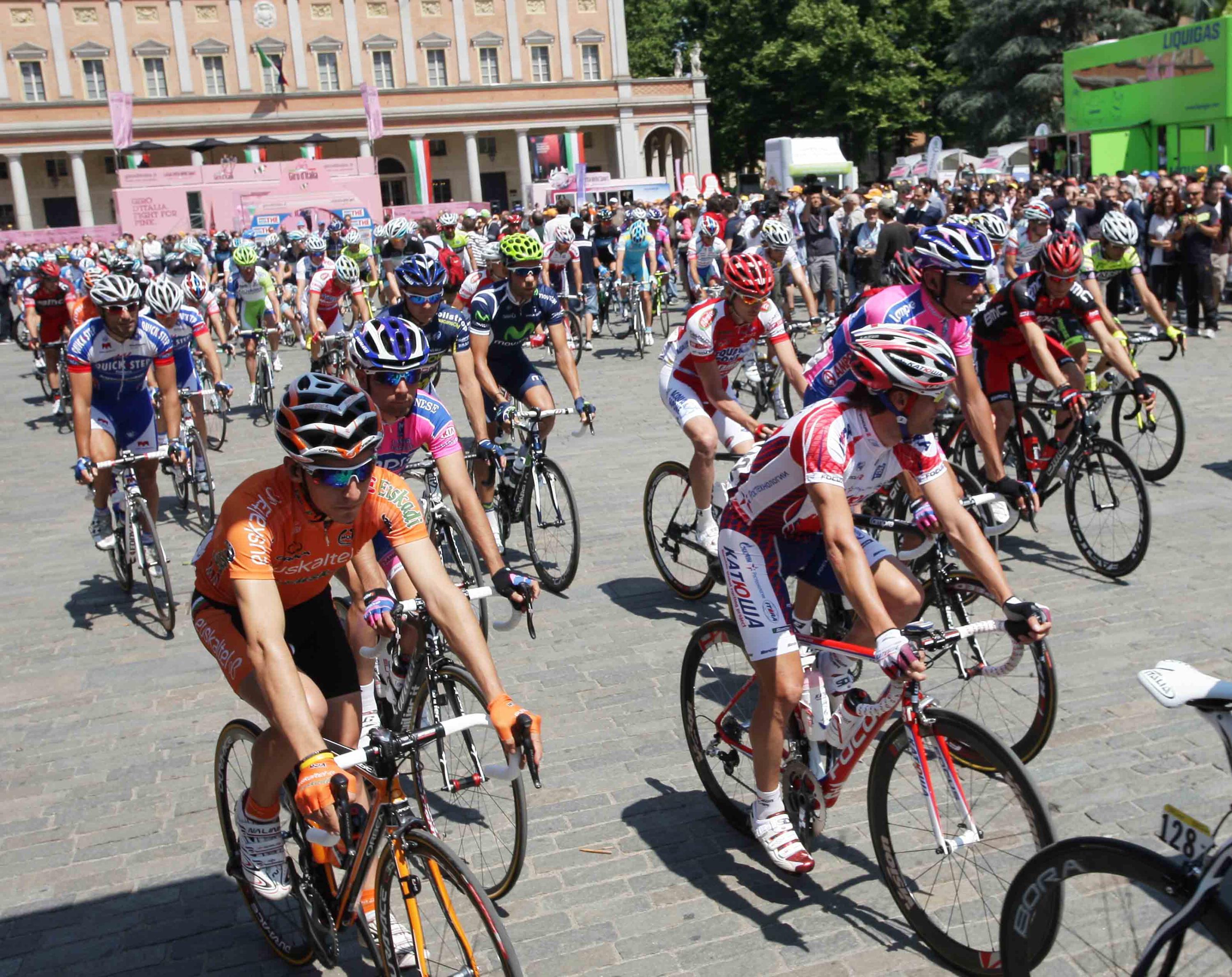 Reggio si prepara ad accogliere il Giro d'Italia 