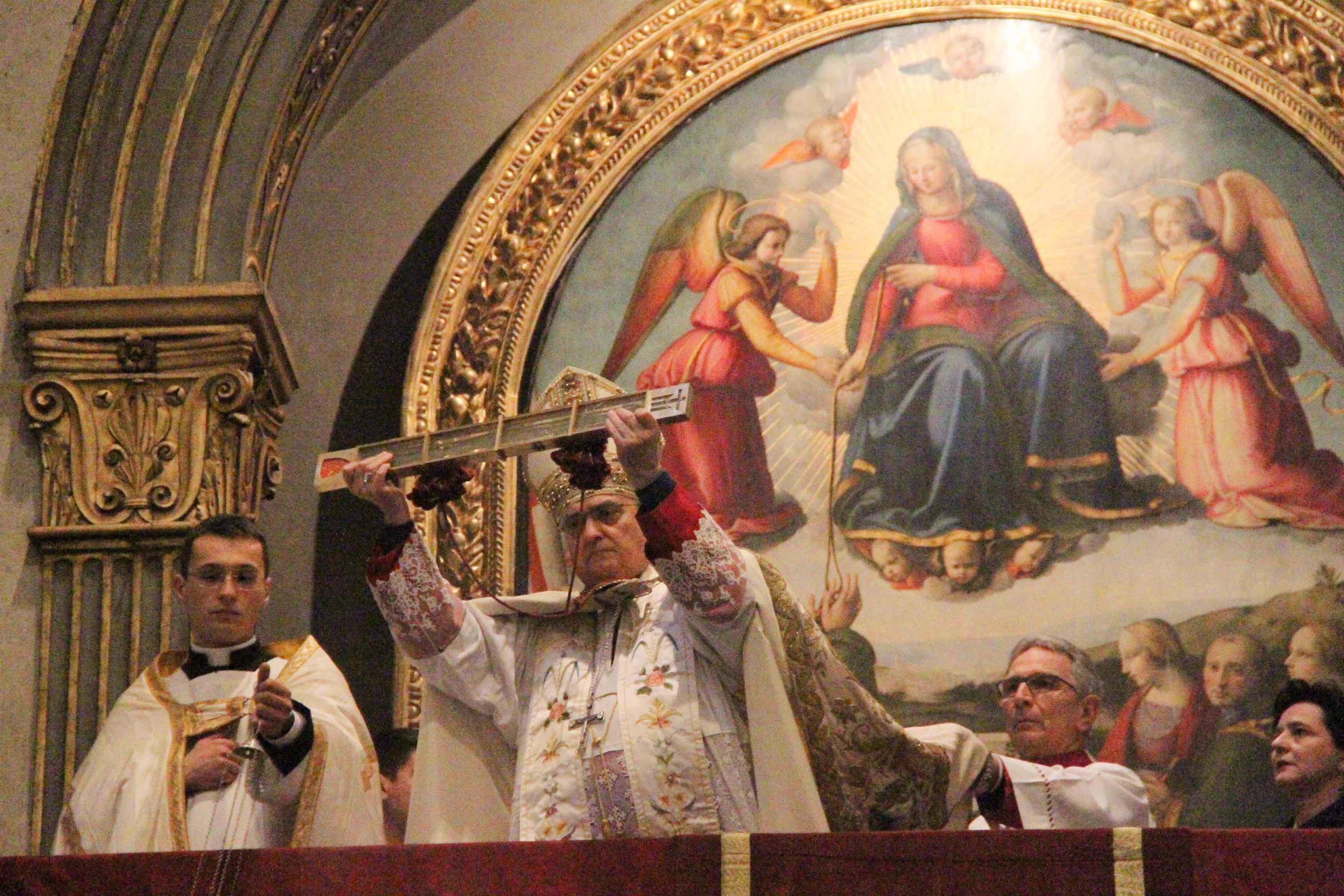 L'Ostensione del Sacro cingolo della Madonna durante la Pasqua 2016 (foto Batavia)