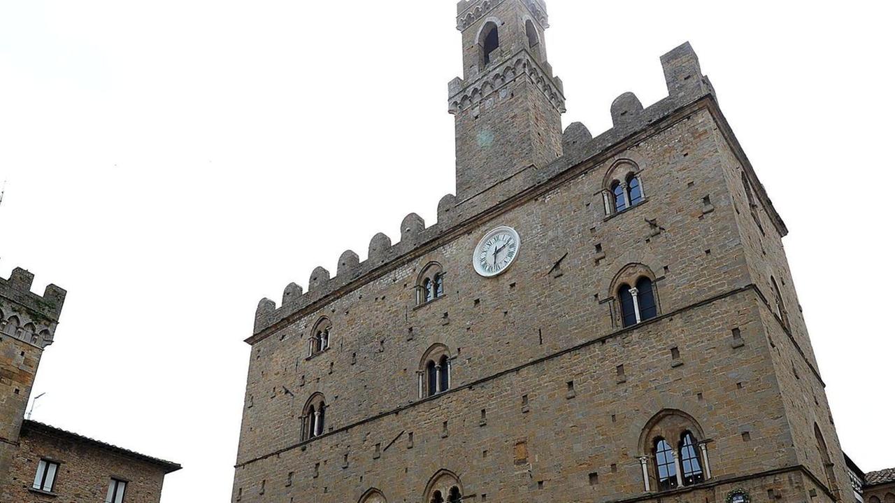 Colpito da infarto a Volterra cerca il suo soccorritore