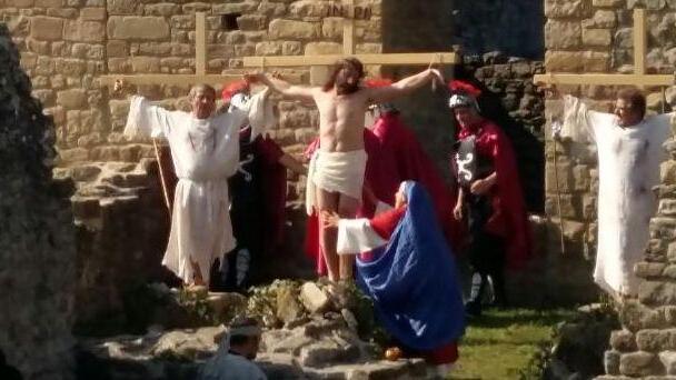 La Via Crucis incanta Carpineti