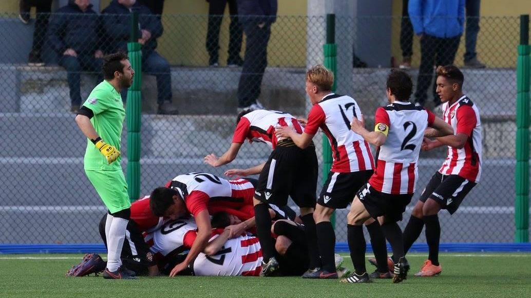 L'esultanza dei biancorossi dopo una rete
